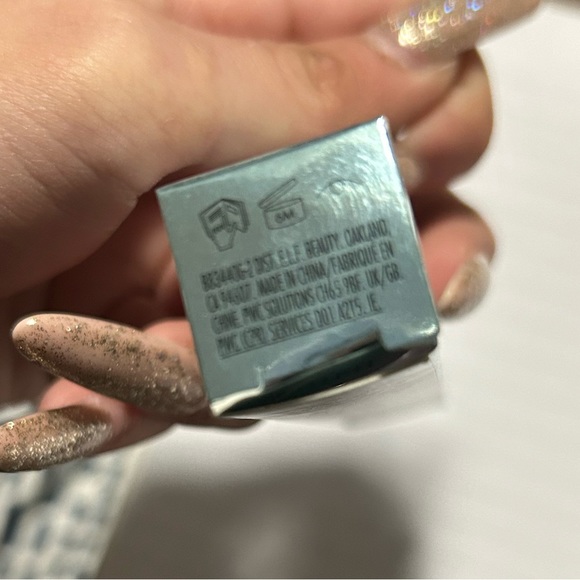 BNIB ELF Eyeshadow topper in the shade “Disco Queen” - Picture 4 of 5